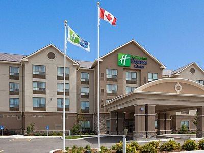Holiday Inn Express & Suites New Liskeard Exteriör bild