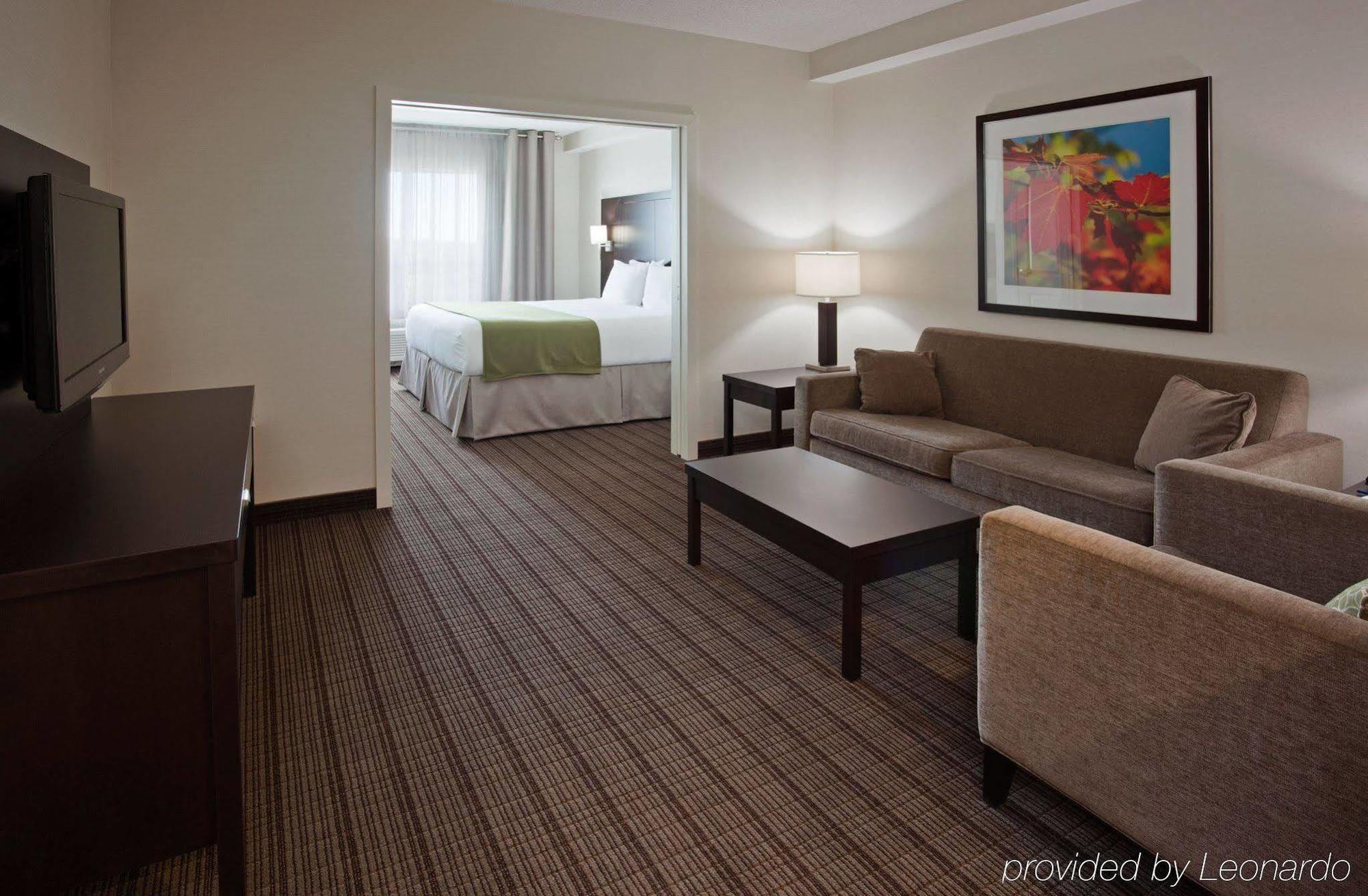 Holiday Inn Express & Suites New Liskeard Rum bild