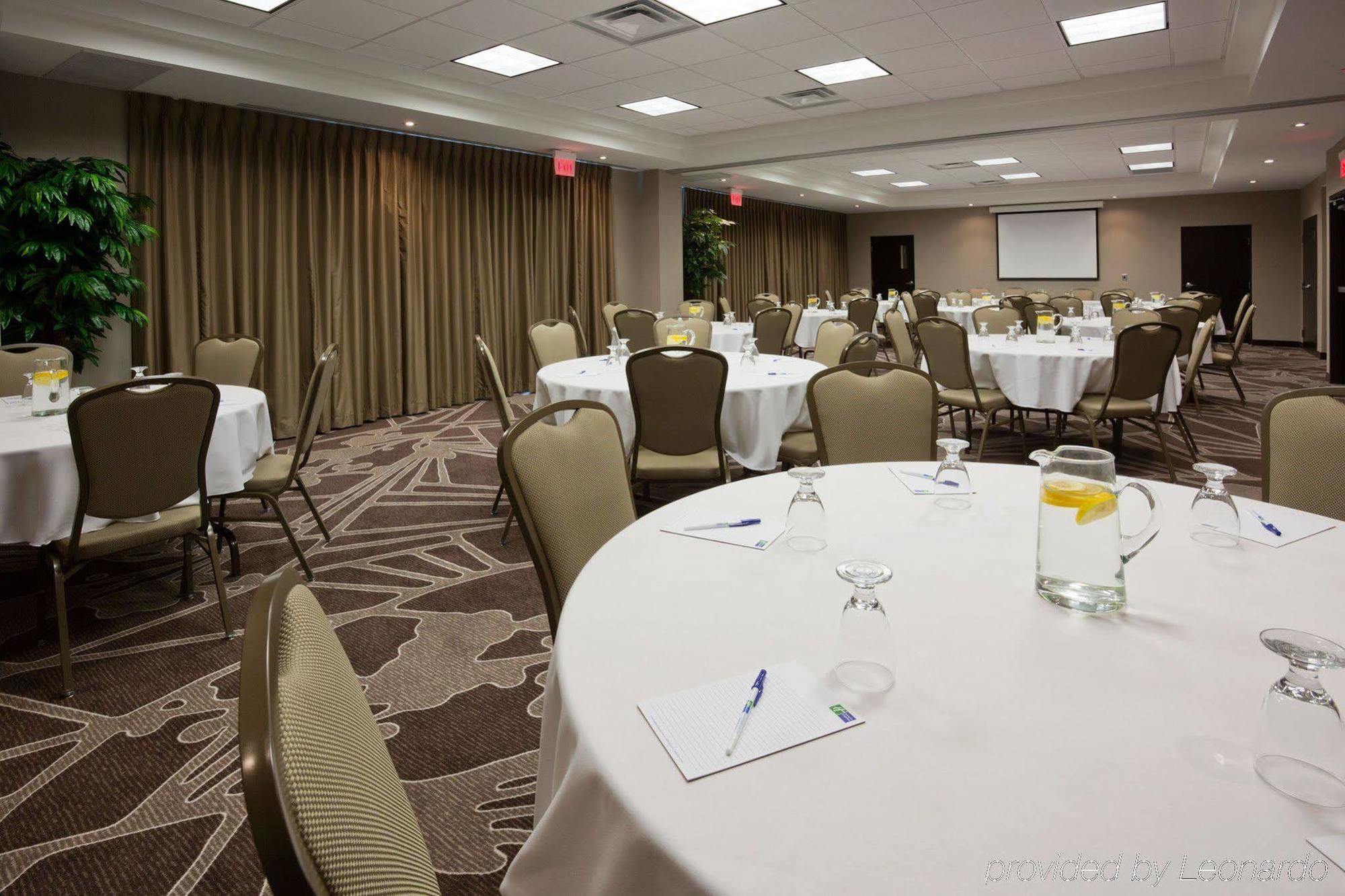Holiday Inn Express & Suites New Liskeard Exteriör bild